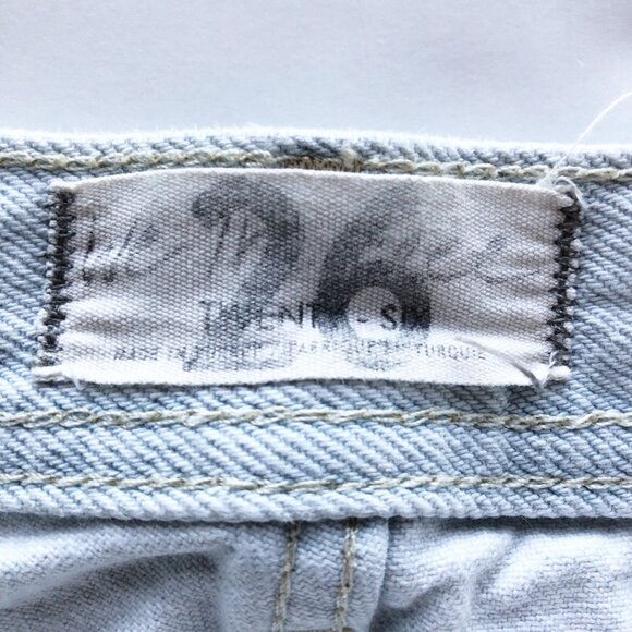 WE THE FREE Maggie Mid Rise Straight Leg Paradise Blue Ripped Jeans Womens 26 - Picture 5 of 9